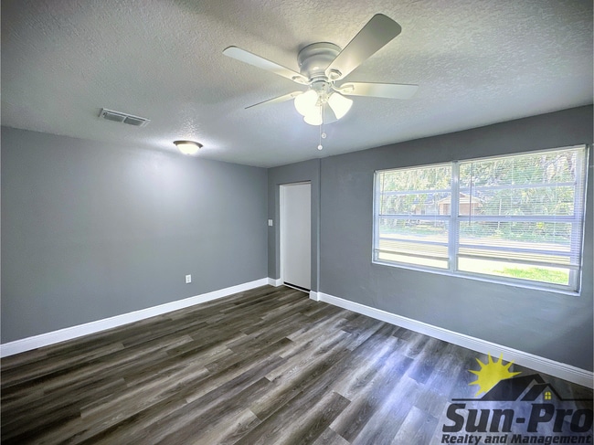 Building Photo - 723 Madison Ave