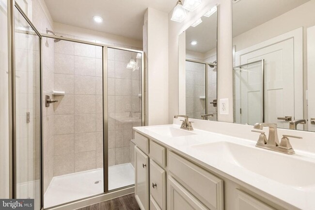 Building Photo - Live in the highly coveted community of Pa...