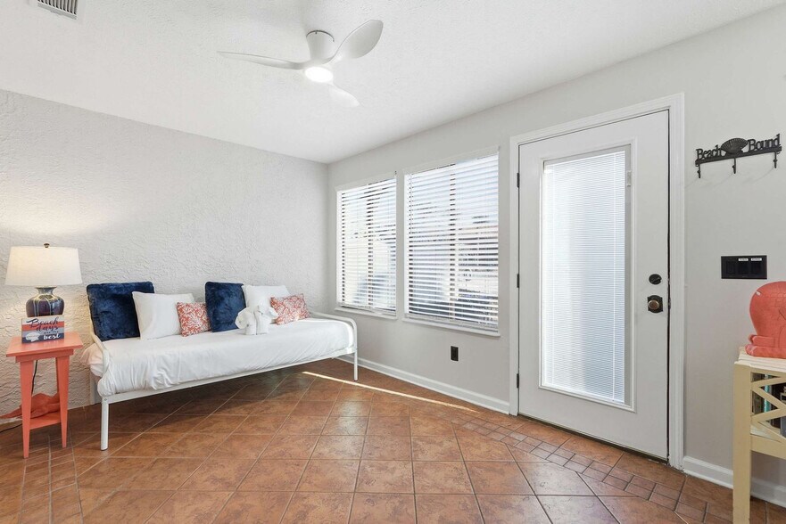 Building Photo - 135 Grande Island Blvd