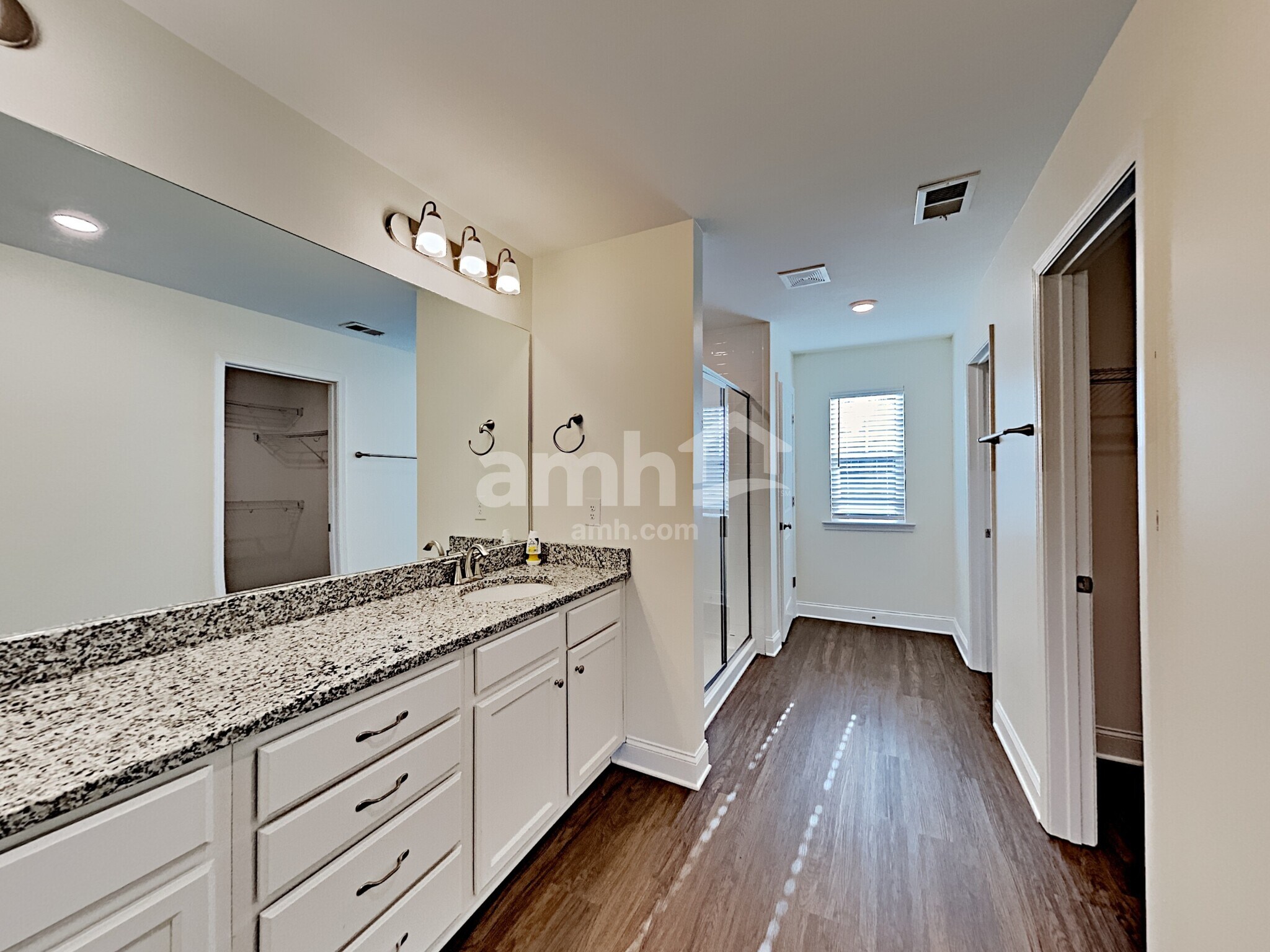 Building Photo - 251 Lake St