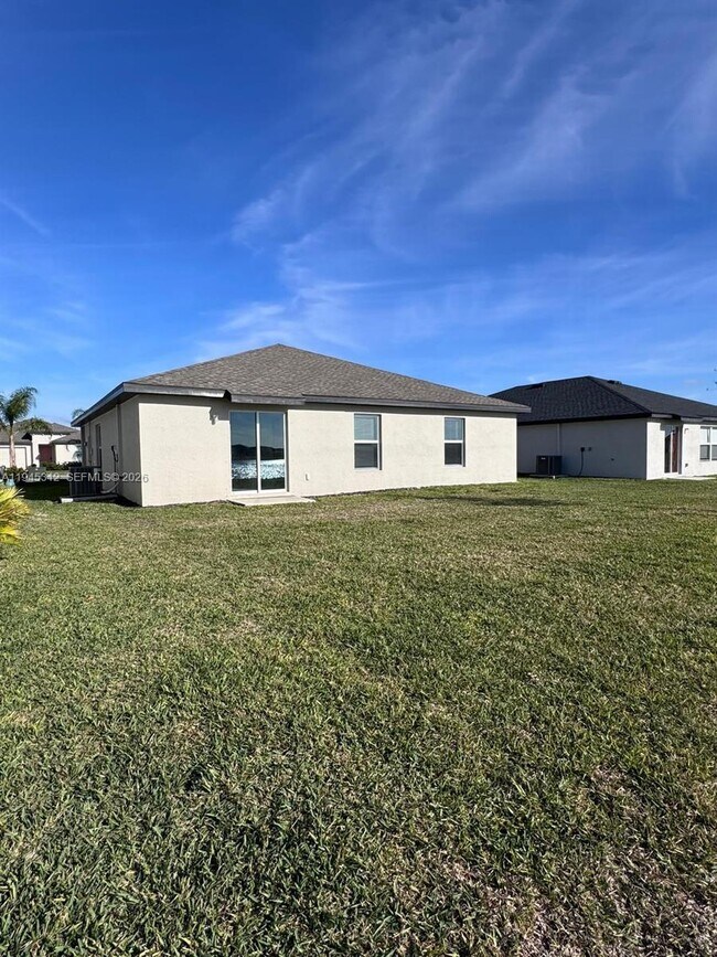 Building Photo - 17711 Paradiso Wy