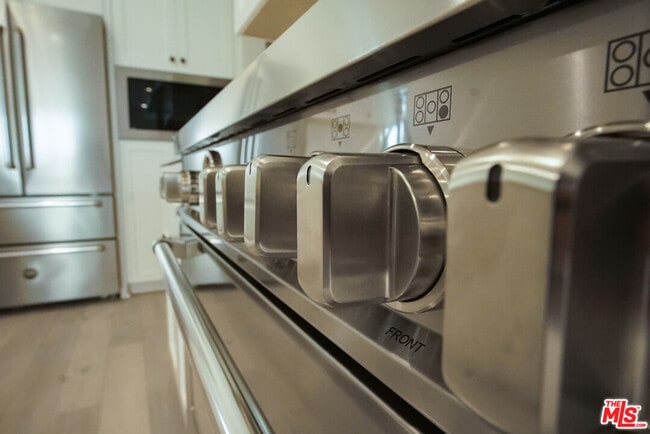 Building Photo - 1651 S Hayworth Ave