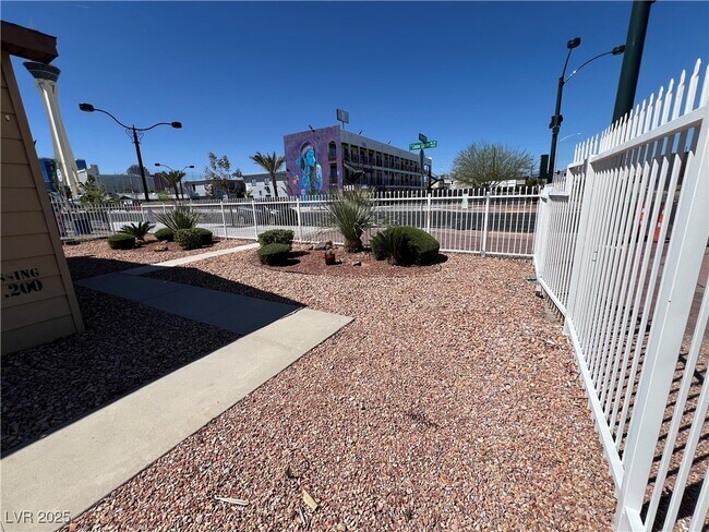 Building Photo - 1401 S Casino Center Blvd