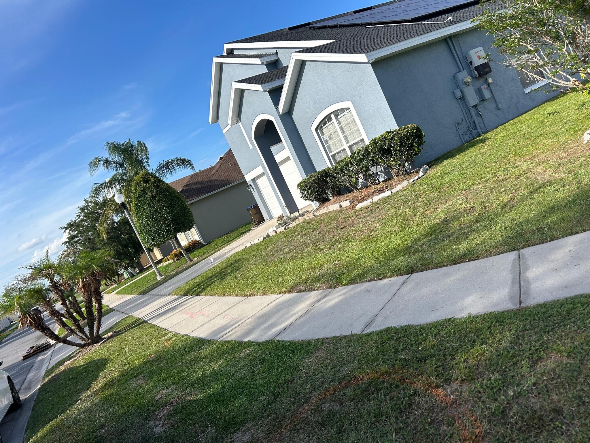 Building Photo - 2105 Woodsedge Dr