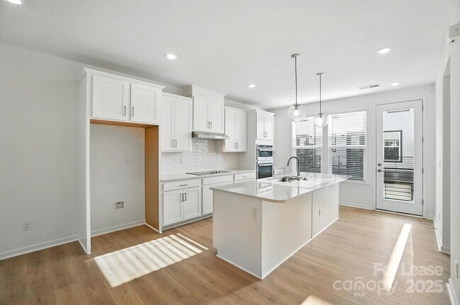 Building Photo - 5033 Westmead Ln