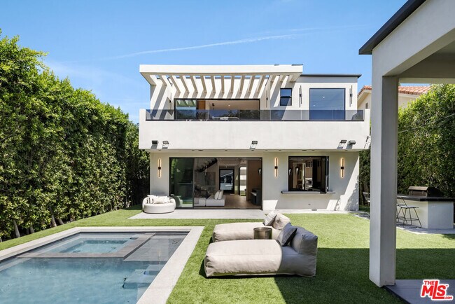 Building Photo - 14822 Hesby St