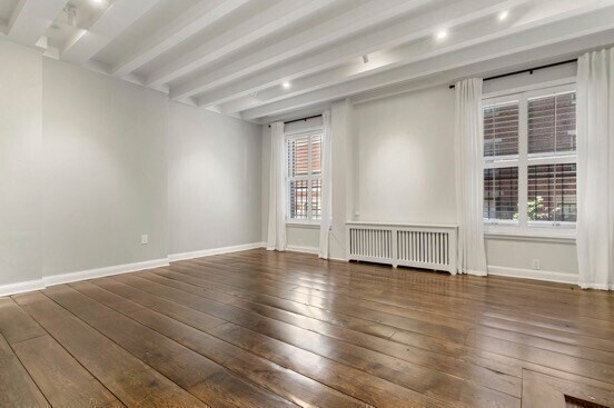 Building Photo - 49 Beacon St