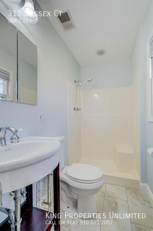 Building Photo - 313 Sussex Ct