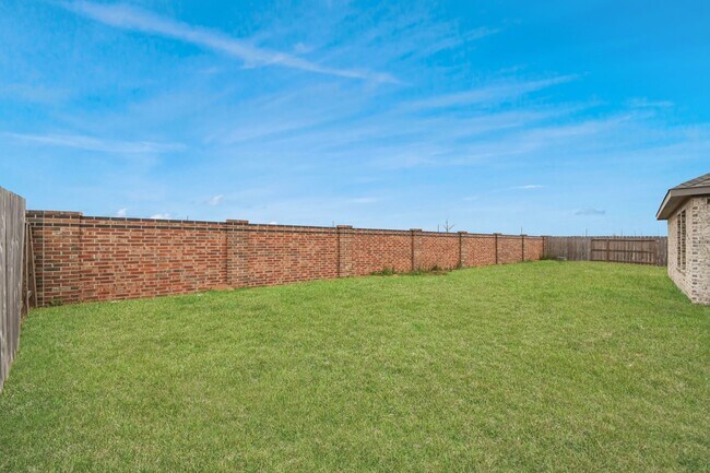 Building Photo - 859 Sarasota Shore Dr