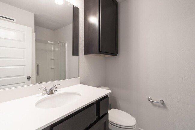 Building Photo - 1925 Cypress Gate Dr