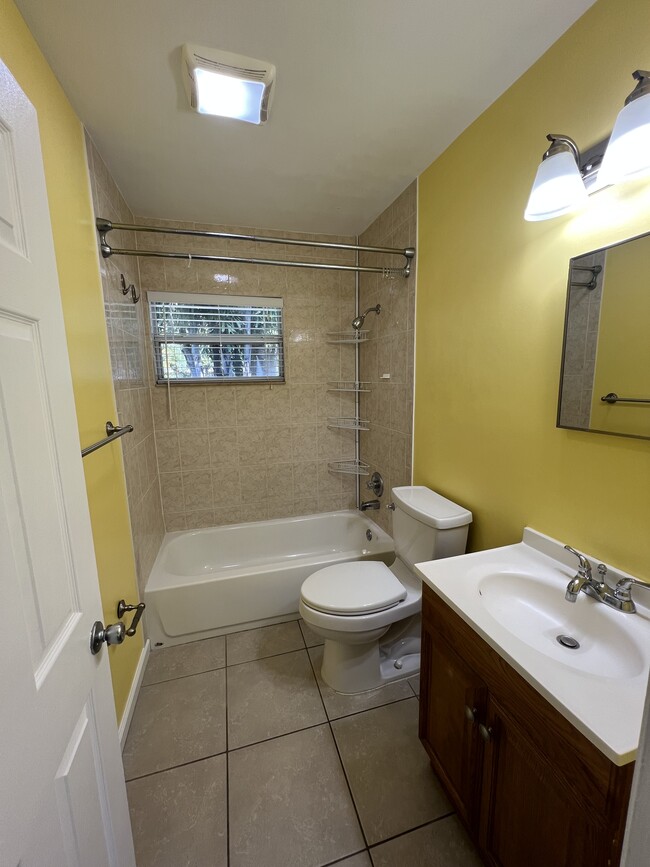 Building Photo - 5321 Newton Ave S