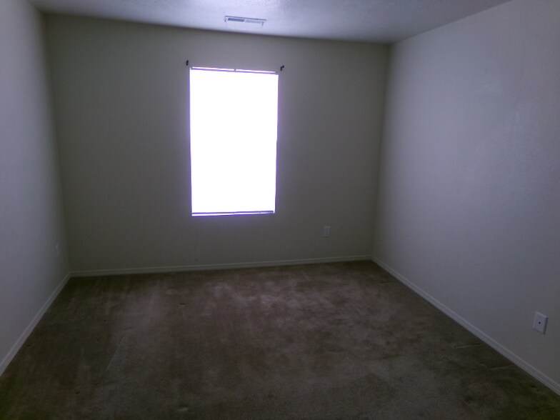 Building Photo - 9715 W Stonewood Dr