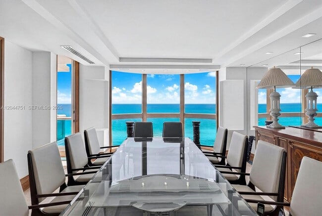 Building Photo - 5025 Collins Ave