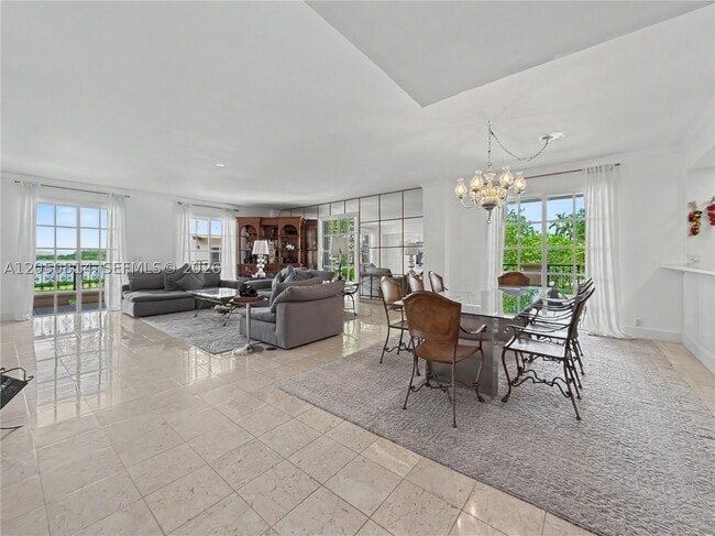 Building Photo - 2124 Fisher Island Dr