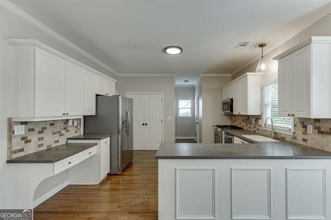 Building Photo - 1795 Lake Heights Cir