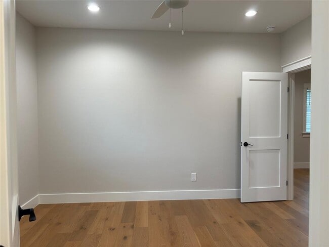 Building Photo - 410 Stagecoach Trail