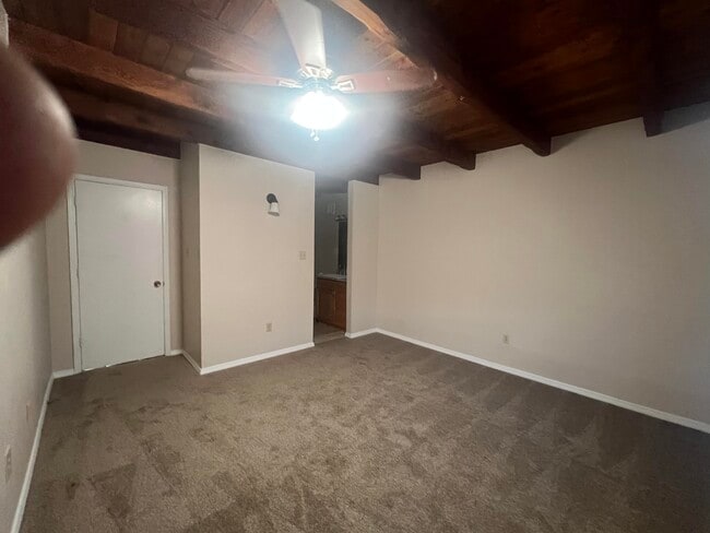Building Photo - 4968 Quail Ridge Dr NW