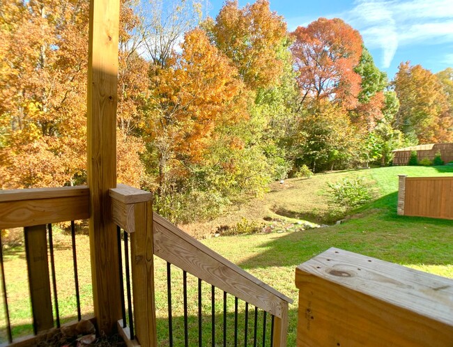 Building Photo - 260 Bluebriar Trace