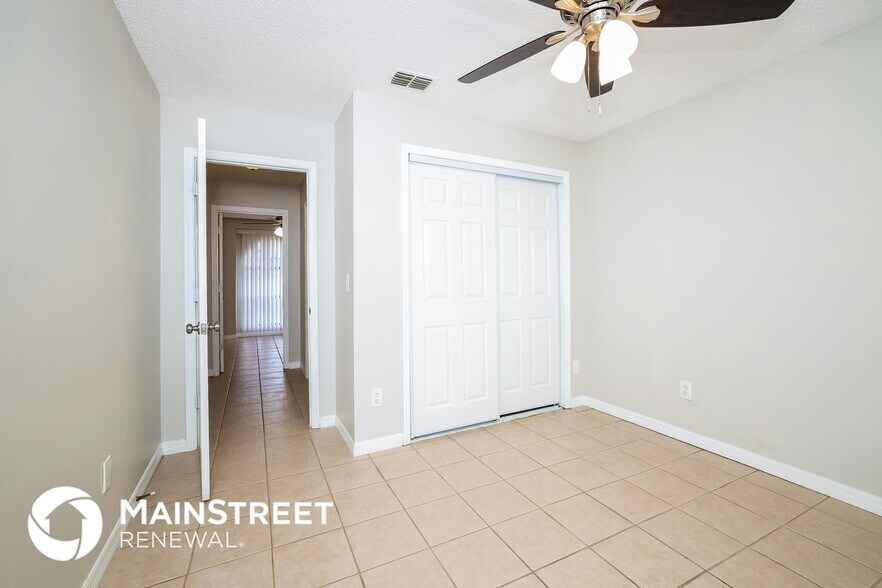 Building Photo - 2403 Covedale Ct