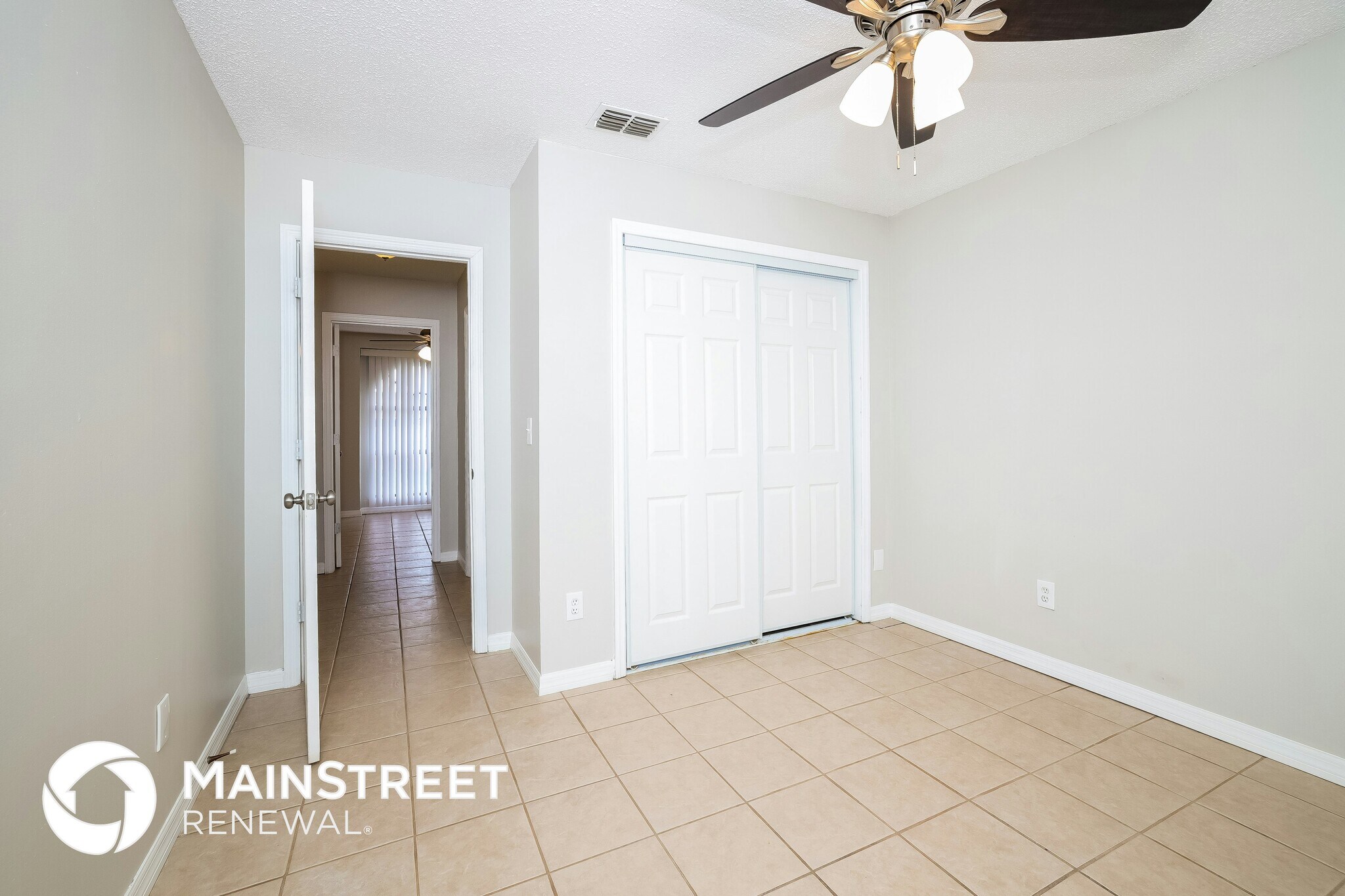 Building Photo - 2403 Covedale Ct