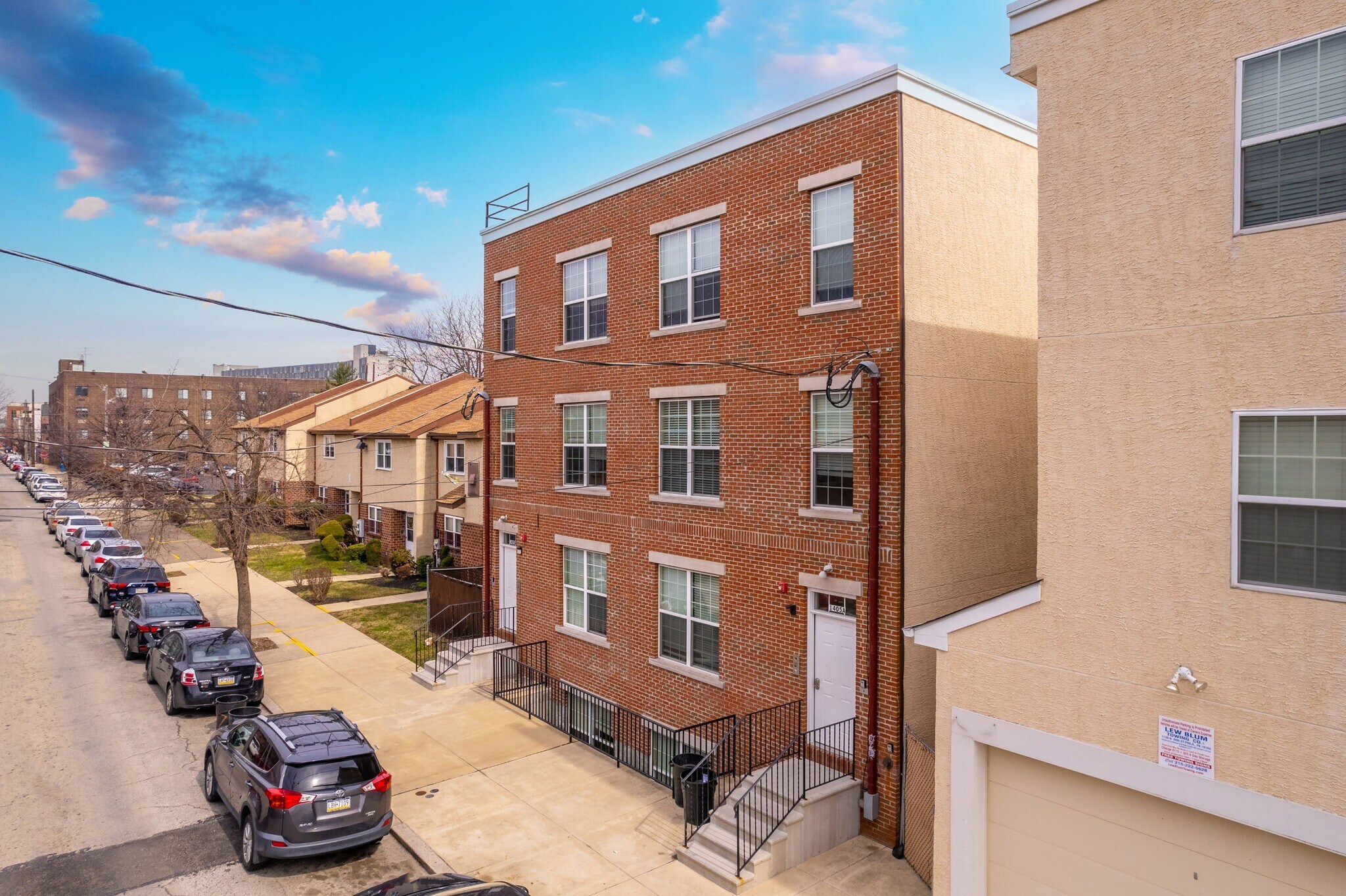 Building Photo - 1405 N Sydenham St