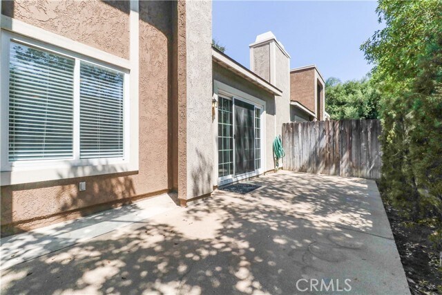 Building Photo - 541 Wayland Ct