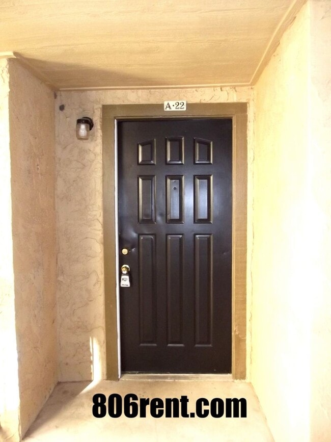 Building Photo - MOVE-IN SPECIAL  - 1 Bedroom, 1 Bath with Carport - Raintree Manor Condo