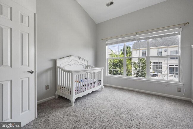 Building Photo - 608 Talmadge Ct SE
