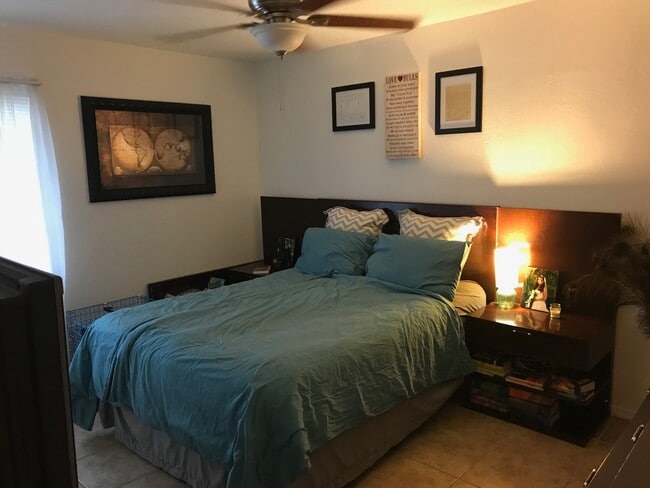 Building Photo - 1667 E Prince Rd