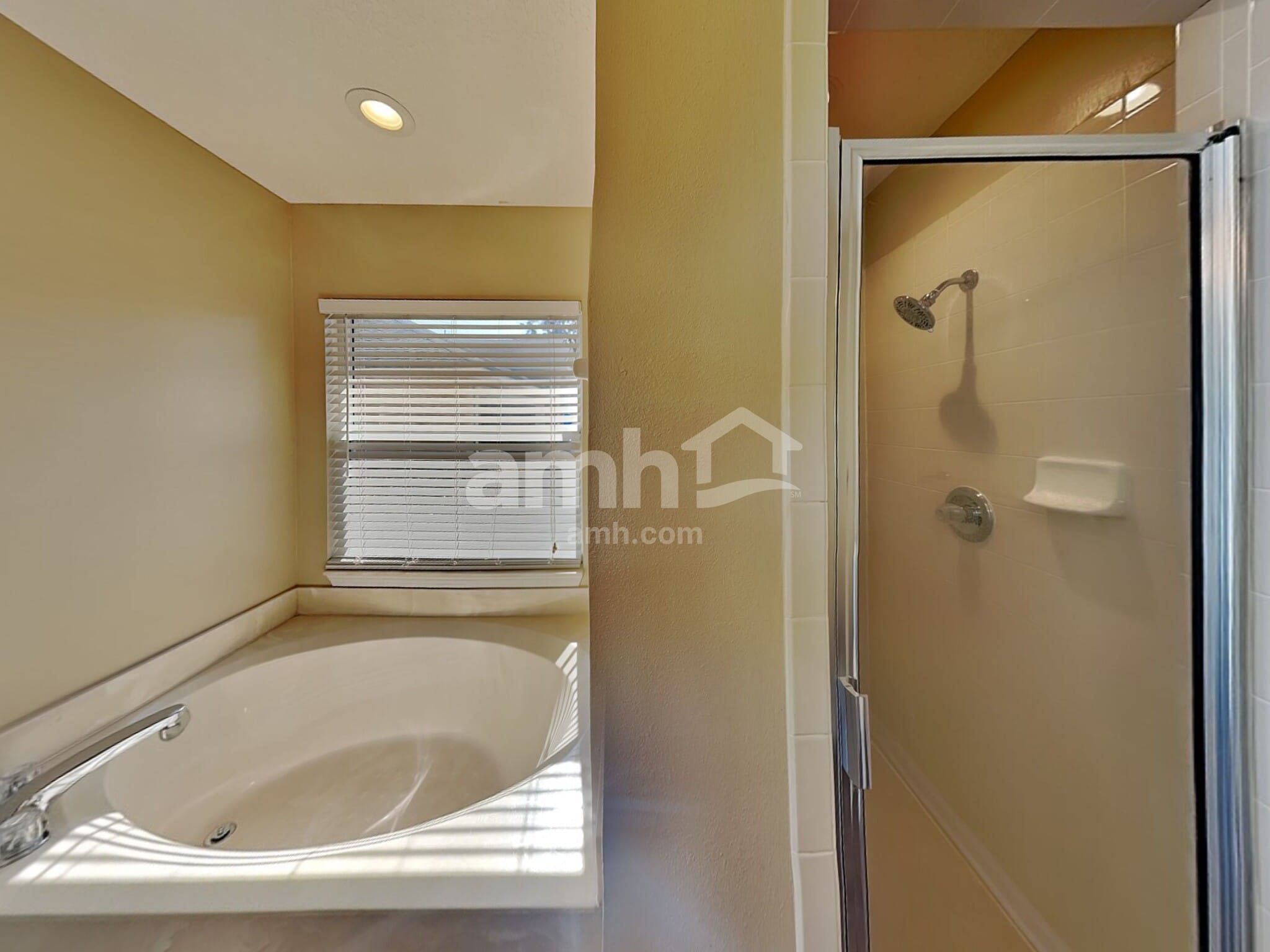 Building Photo - 612 Birchbark Trl