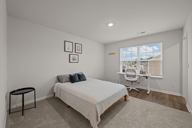 Building Photo - 107 Walton Dr