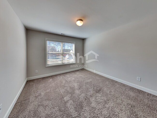 Building Photo - 1250 Victoria Walk Ln