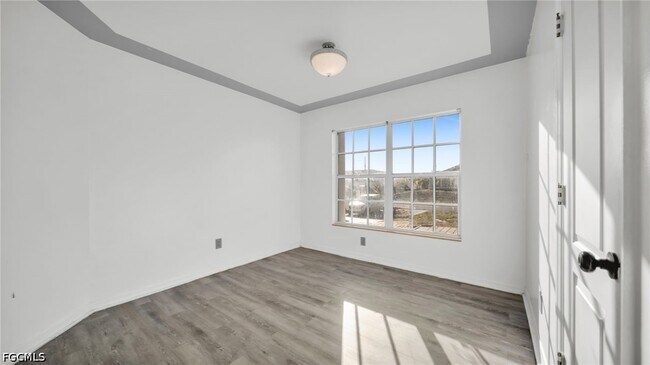 Building Photo - 918 Acroft Ave