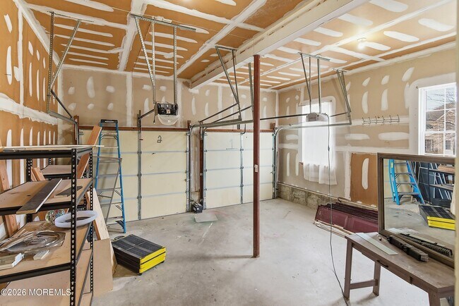 Building Photo - 1217 Wilkinson Dr