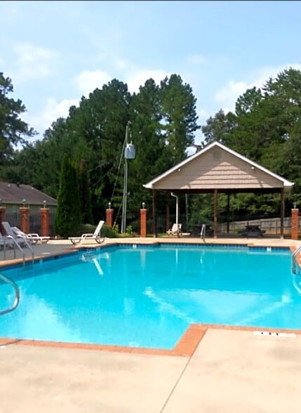 Building Photo - Salem Manor Apartments