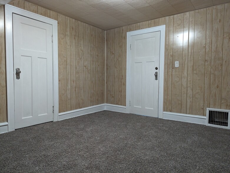 Bedroom 1 - 820 W Glendale Ave