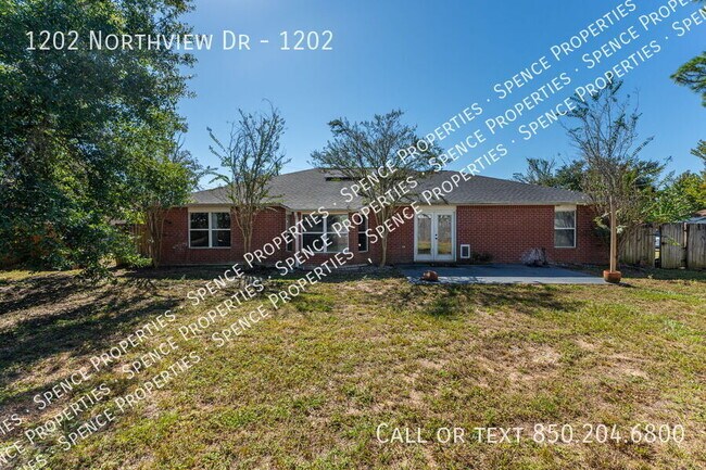 Building Photo - 1202 Northview Dr