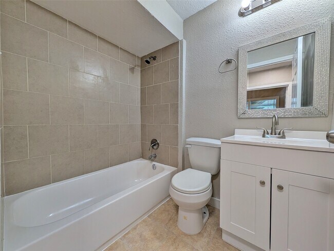 Building Photo - 1219 33rd St