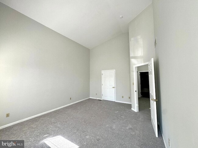 Building Photo - 1326 Central Ave