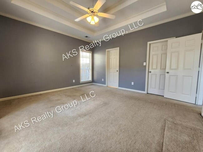 Building Photo - 104 Lantana Cir