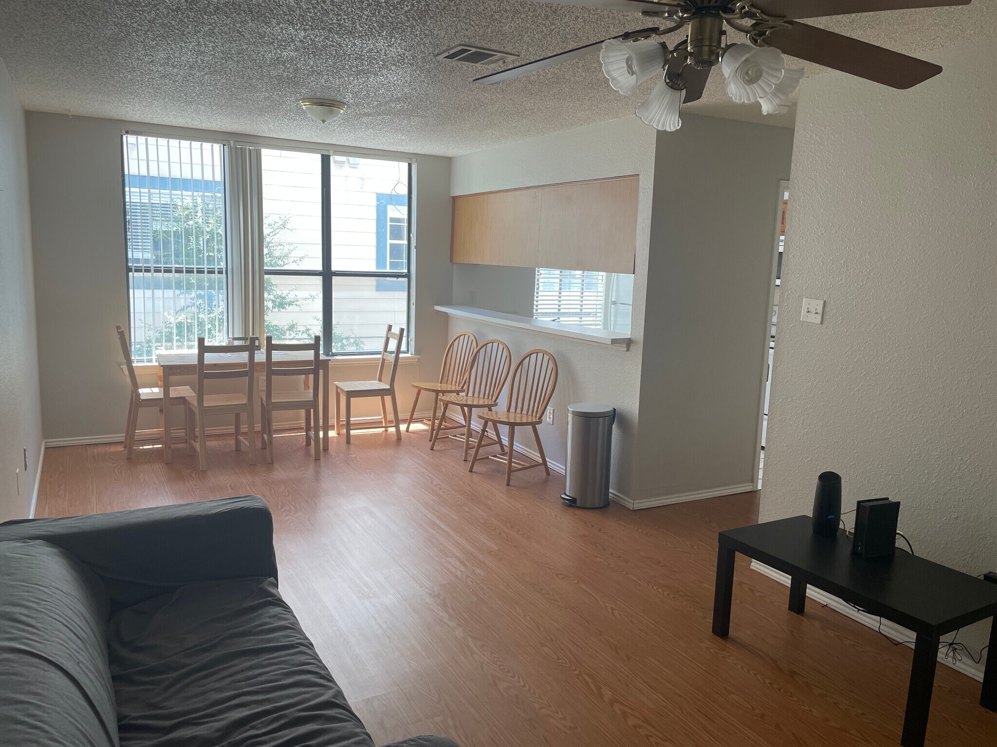 Building Photo - 2409 Leon St