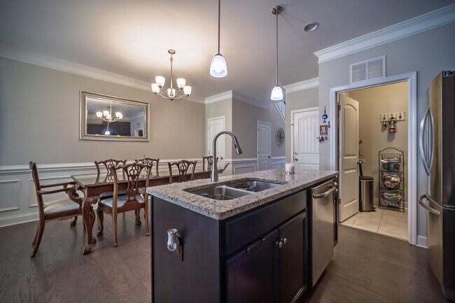 Building Photo - 4190 La Crema Dr