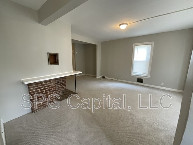 Building Photo - 58 E Stevens St