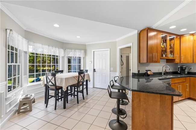 Building Photo - 9 Ridge Rd