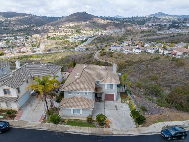 Building Photo - 10394 Valley Waters Dr