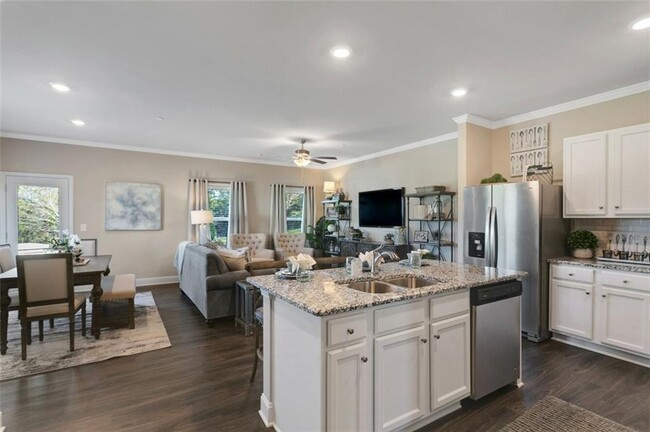Building Photo - 600 Waterstone Dr