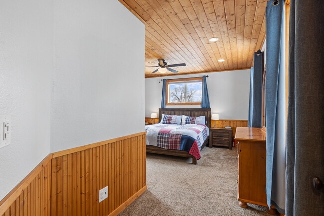 Building Photo - Spacious 4-Bedroom Home in the Heart of Sh...