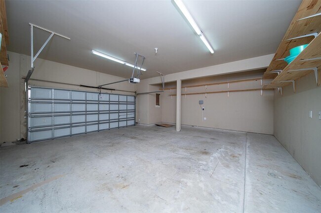Building Photo - 5203 Heather Meadow Ln
