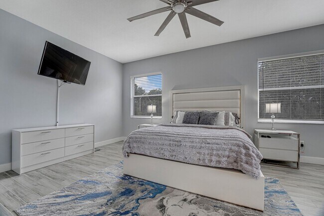 Building Photo - Spacious 3-Bedroom with 3 Full Baths in Royal Palm Beach!