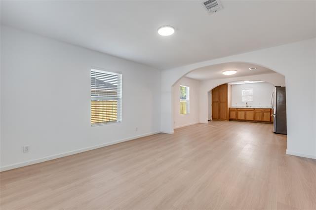 Building Photo - 2410 S Marsalis Ave